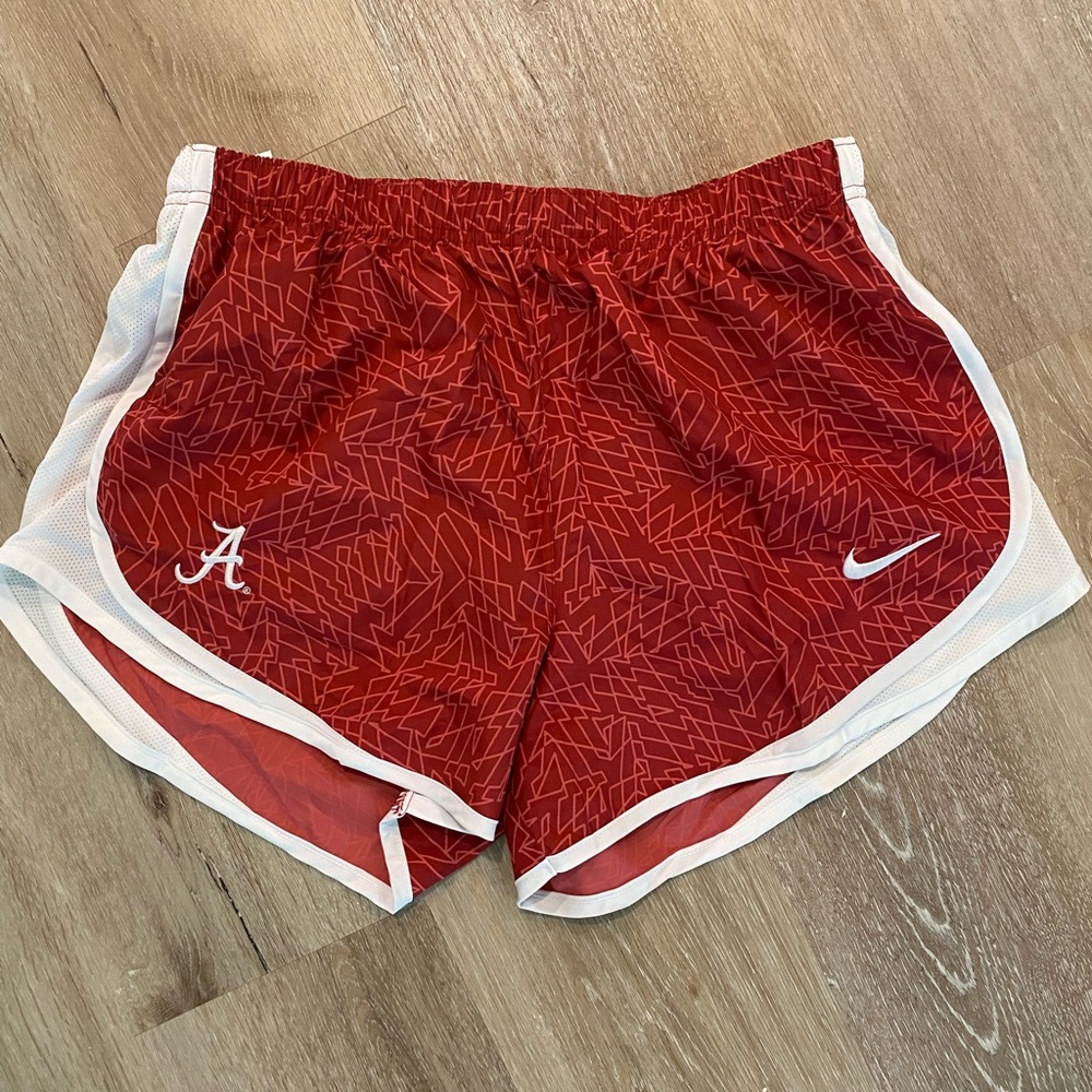 NWT Nike Shorts! Size L